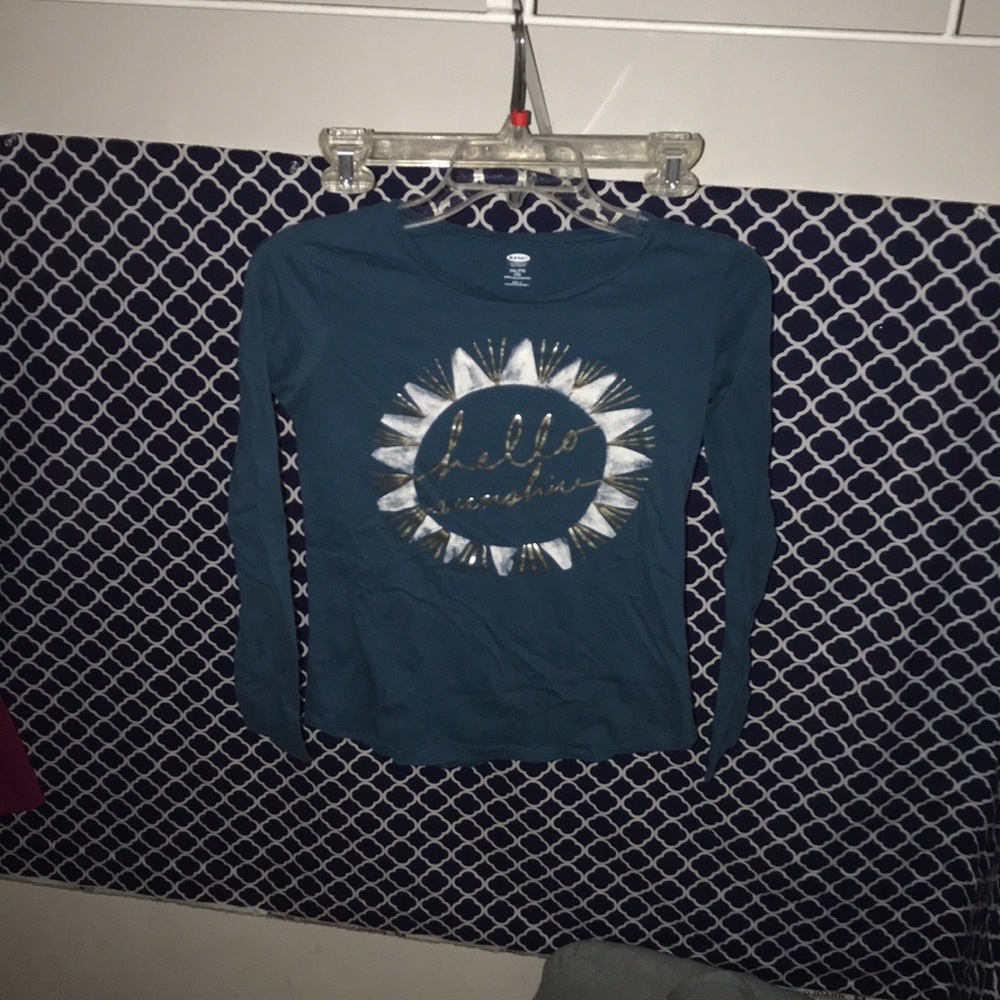 teal long sleeve graphic tee